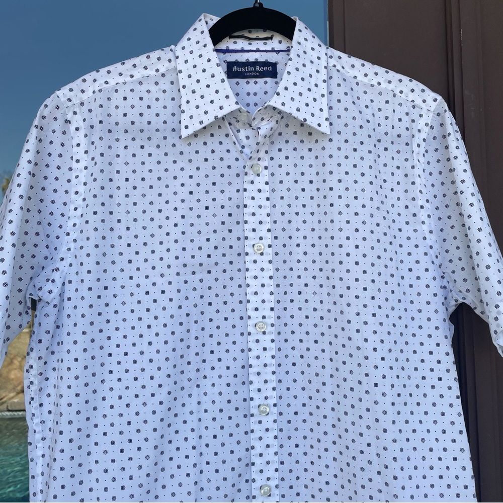 Austin Reed London White with Geometric Dots S/S Shirt (NWT)